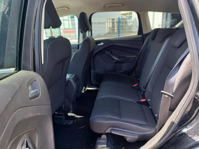 Ford Kuga image 4