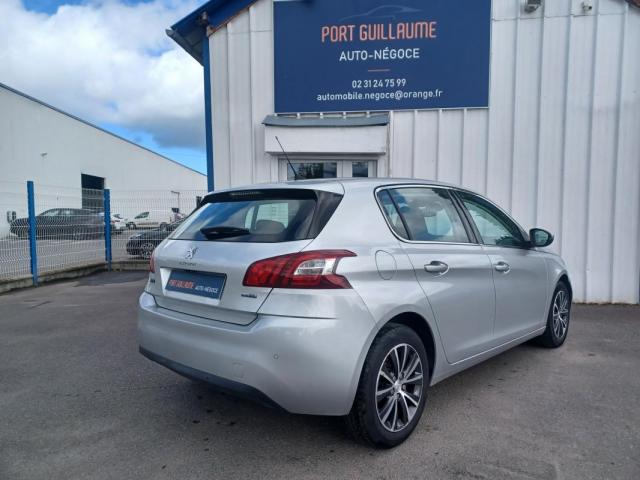 Peugeot 308 image 8