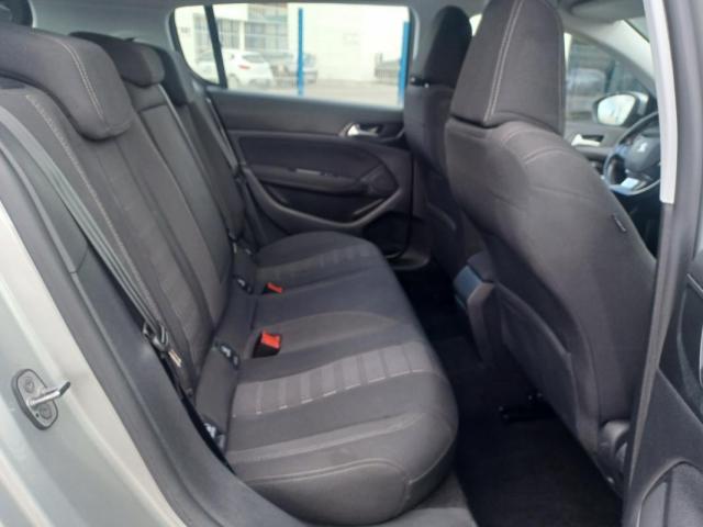 Peugeot 308 image 3