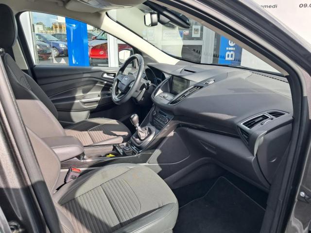 Ford Kuga image 7