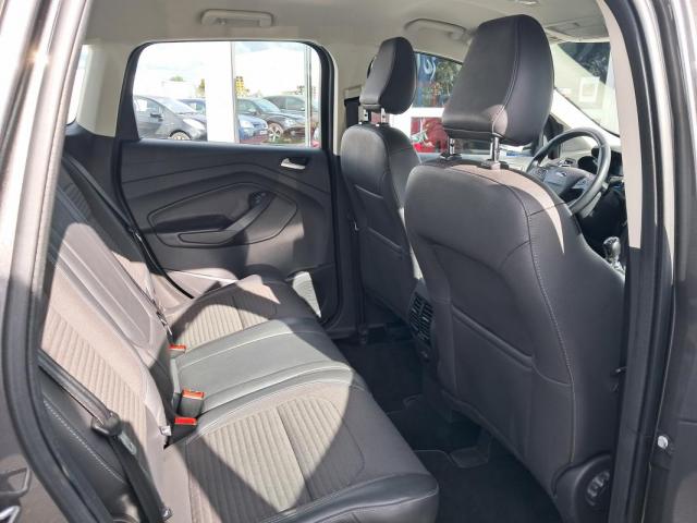 Ford Kuga image 8