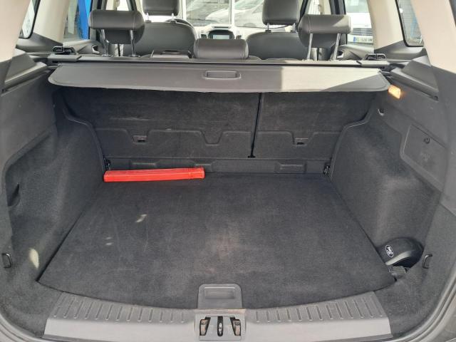 Ford Kuga image 2
