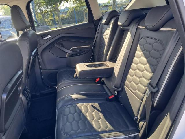 Ford Kuga image 7