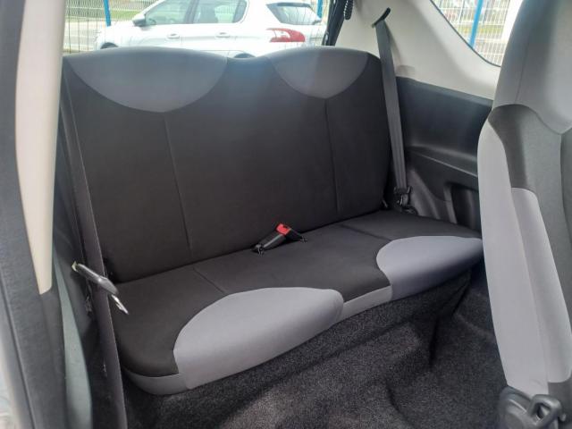 Peugeot 107 image 7