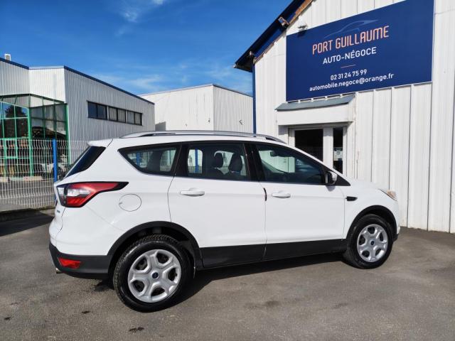 Ford Kuga image 2