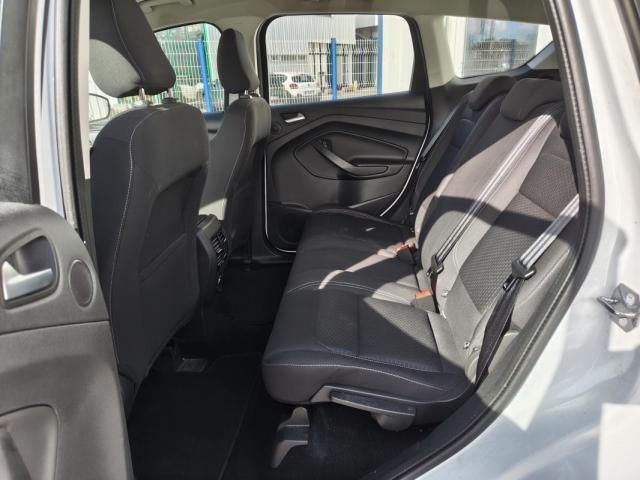 Ford Kuga image 5