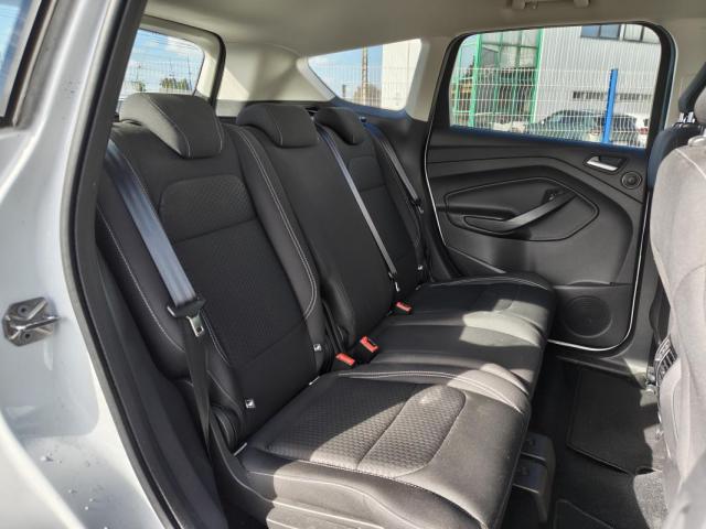 Ford Kuga image 3