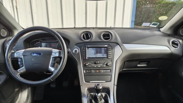 Ford Mondeo image 1