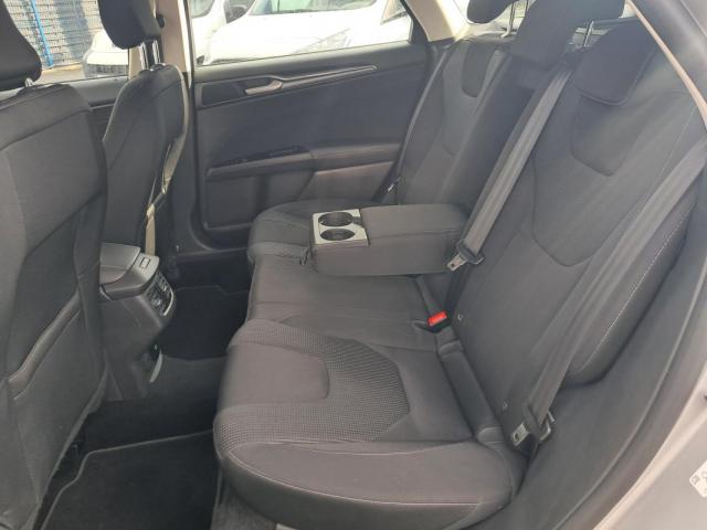 Ford Mondeo image 8