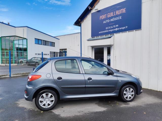 Peugeot 206+ image 4