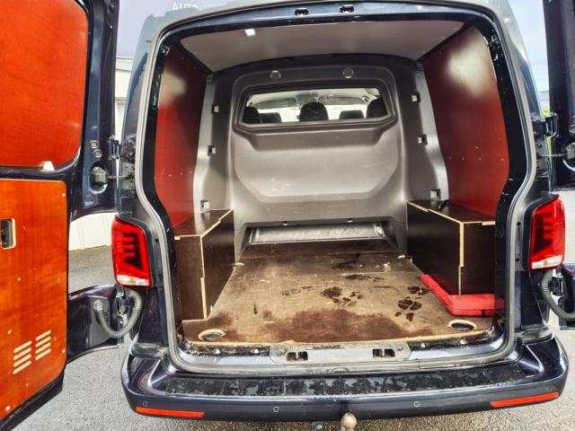 Volkswagen Transporter image 5