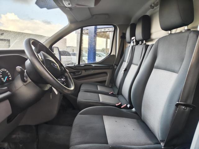 Ford Transit Custom image 2