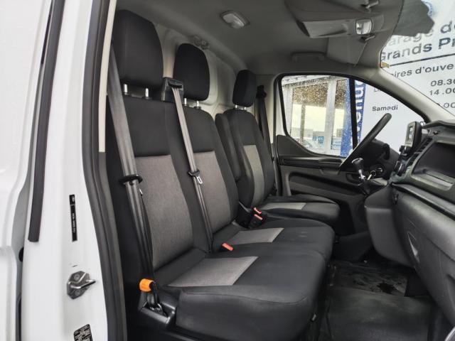 Ford Transit Custom image 8