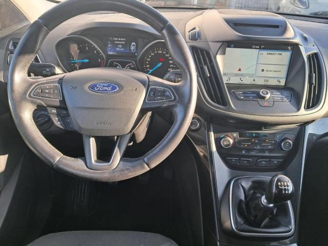 Ford Kuga image 1