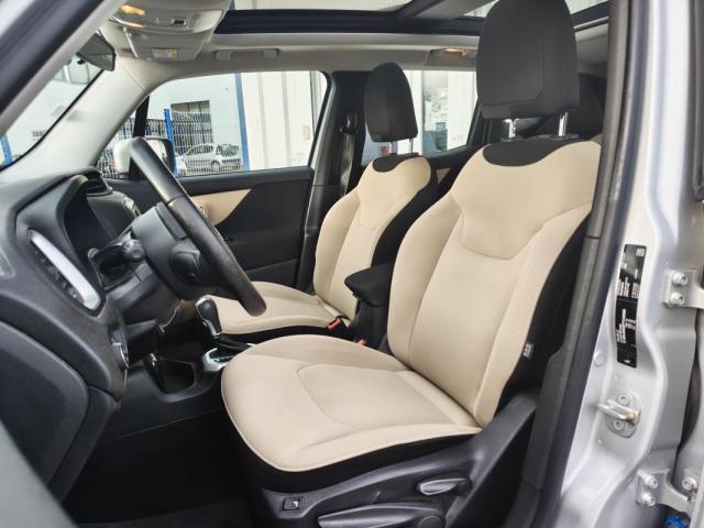 Jeep Renegade image 9