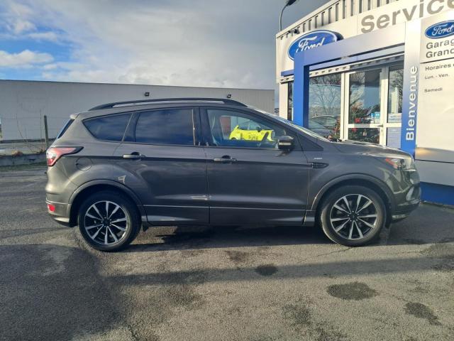 Ford Kuga image 4
