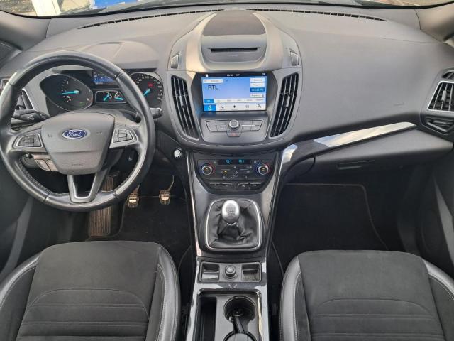 Ford Kuga image 8