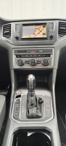 Volkswagen Golf Sportsvan image 5