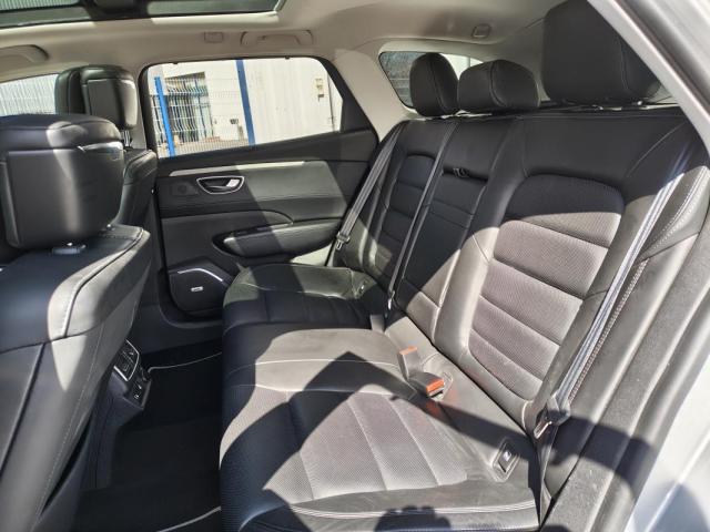 Renault Talisman Estate image 9