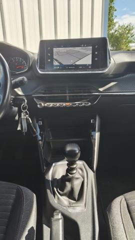 Peugeot 2008 image 3