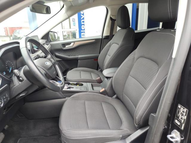 Ford Kuga image 8