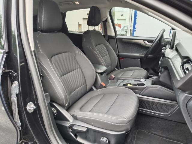Ford Kuga image 1