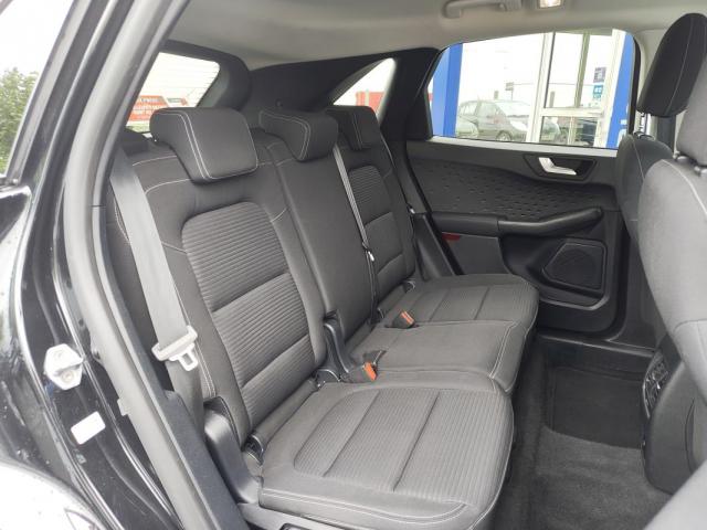 Ford Kuga image 9
