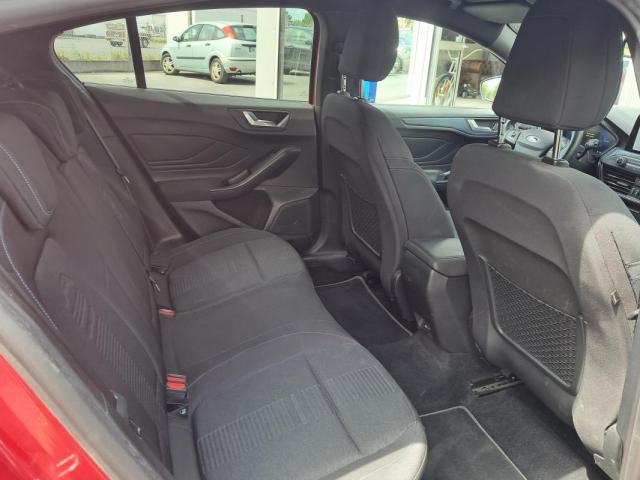 Ford Focus image 7