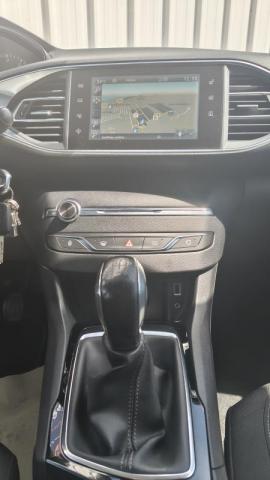 Peugeot 308 image 2
