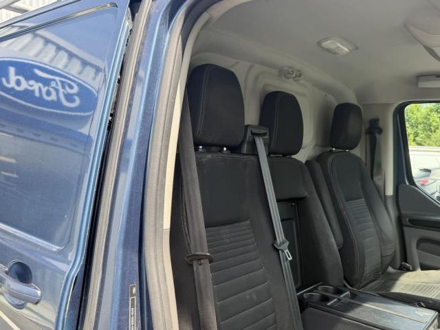 Ford Transit Custom image 4