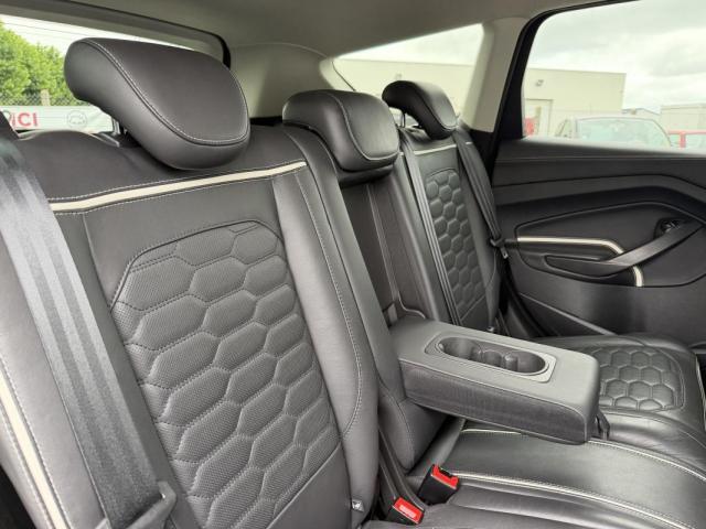Ford Kuga image 2