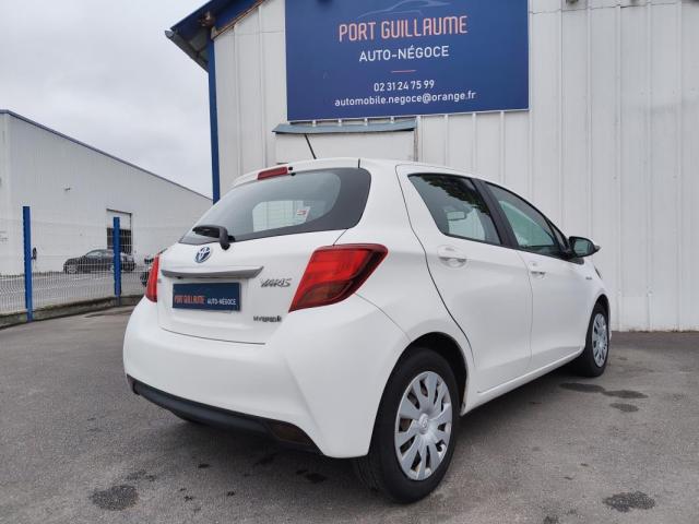 Toyota Yaris image 2