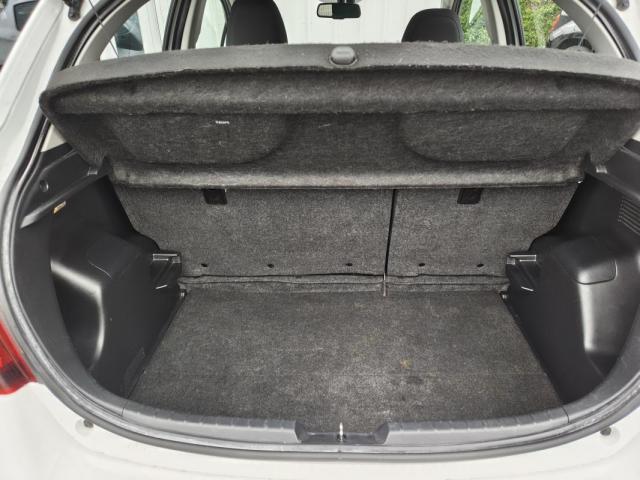 Toyota Yaris image 6