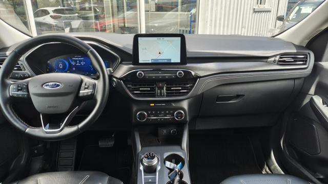 Ford Kuga image 4