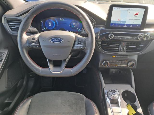 Ford Kuga image 9