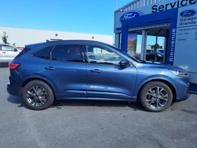 Ford Kuga image 2