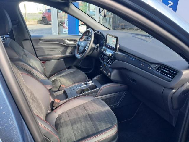 Ford Kuga image 8