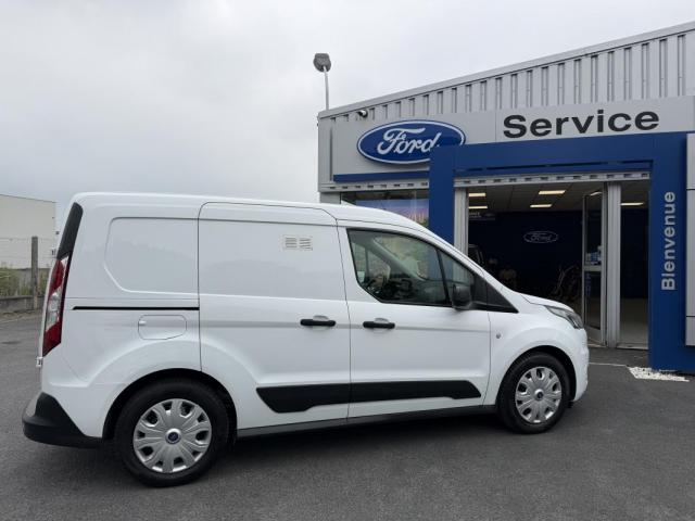 Ford Transit Courier image 5