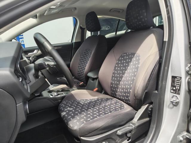 Ford Focus image 9