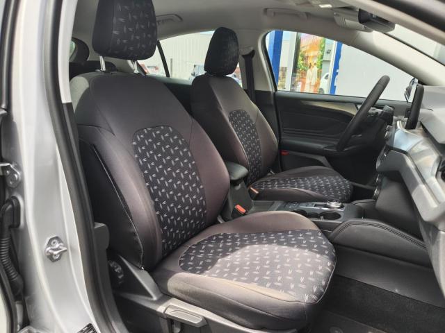 Ford Focus image 6