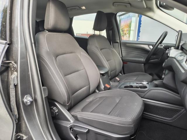 Ford Kuga image 1