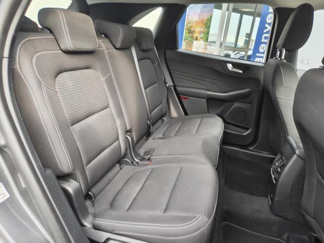 Ford Kuga image 6