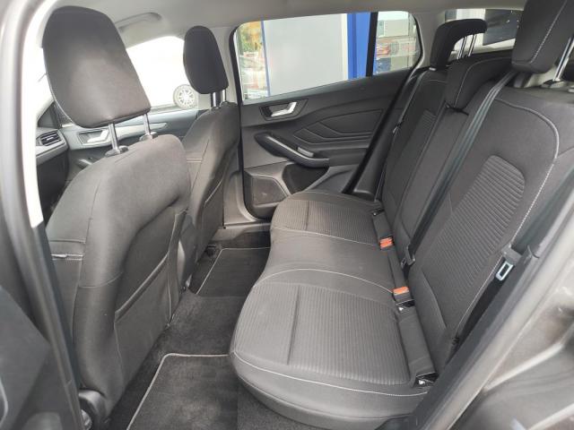 Ford Focus image 8