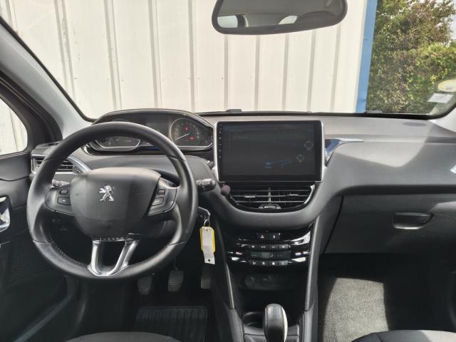 Peugeot 208 image 6