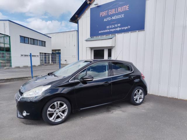 Peugeot 208 image 1