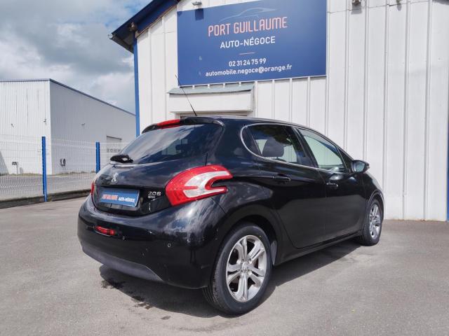Peugeot 208 image 5