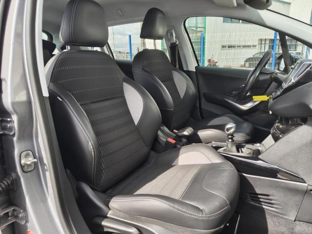 Peugeot 2008 image 3