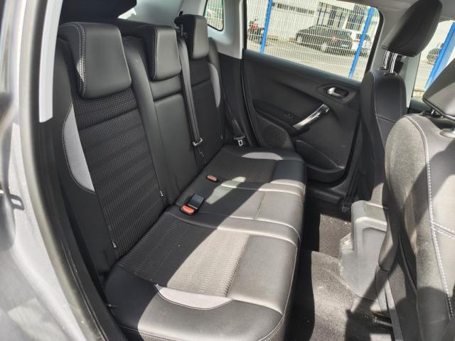 Peugeot 2008 image 8