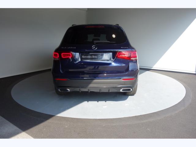 Mercedes Benz Glc image 2