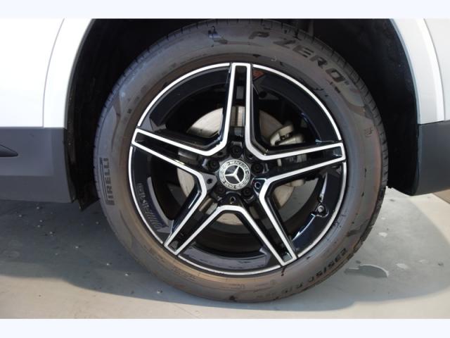 Mercedes Benz Gla image 4
